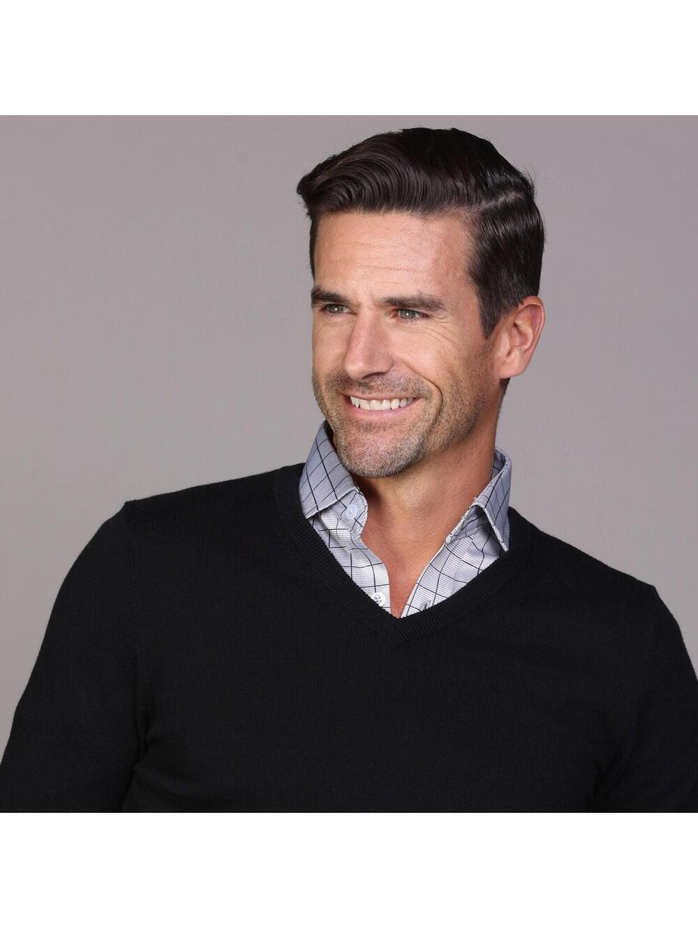 Collars & Co. NWT Luxury Touch Cotton‎ and Cashmere V-Neck Sweater - Size Medium
